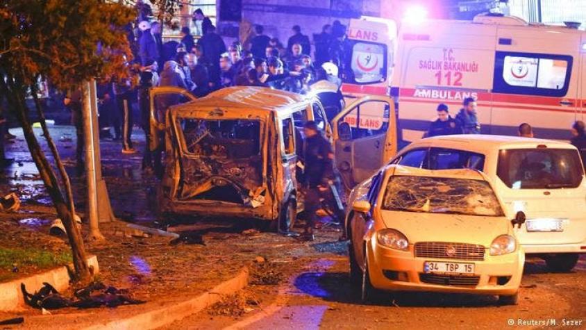 Al menos 13 muertos en una explosión ante un estadio de Estambul