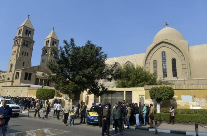 Al menos 25 muertos en un atentado en iglesia de El Cairo