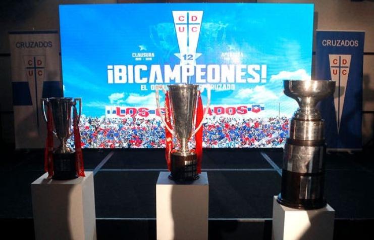 Hinchas "cruzados" podrán fotografiarse con trofeos de campeón en la Copa UC