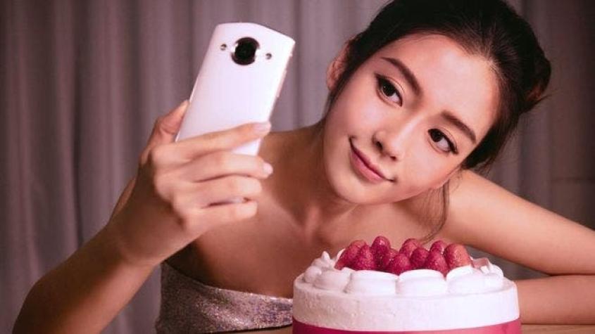 Meitu, la popular app con la que las jóvenes chinas "mejoran" sus selfies (y su autoestima)
