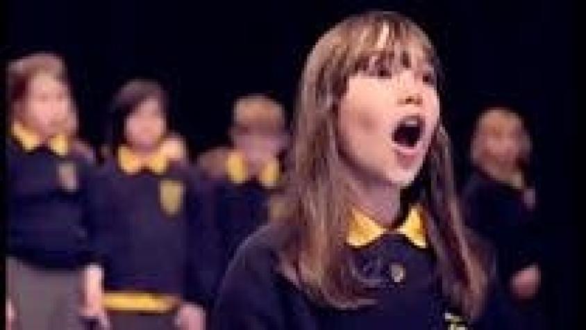 [VIDEO] La sorprendente voz de una niña con autismo cantando el Aleluya