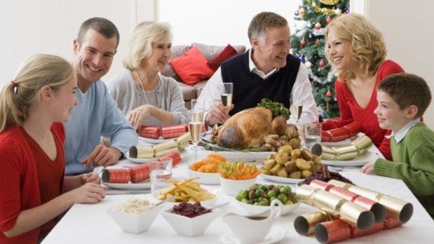 4 consejos para evitar intoxicaciones en las cenas de Navidad y Año Nuevo