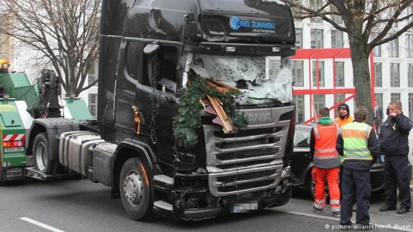 Piden condecorar a camionero polaco del atentado de Berlín