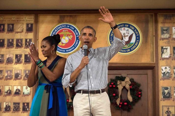 Obama visita por última vez por Navidad a los militares en Hawái