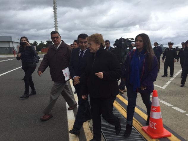 Presidenta Bachelet y ruta dañada tras terremoto: "Se harán las investigaciones correspondientes"
