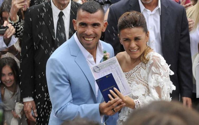 Asaltan casa de Carlos Tévez en Buenos Aires mientras el futbolista festejaba su boda