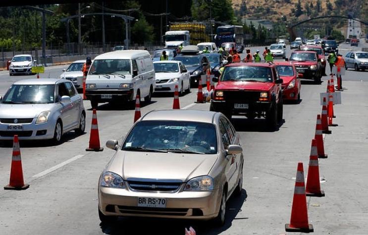 Voluntarios congestionan camino a Santa Olga y autoridades llaman a seguir recomendaciones de Onemi