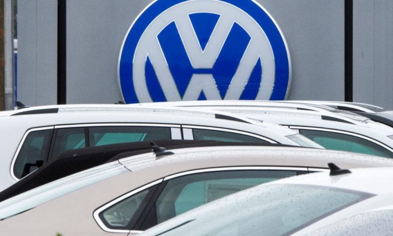 Volkswagen reconoce que en Chile tiene cinco mil autos con software de emisiones adulterado