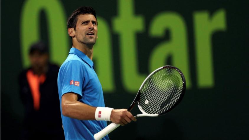 Novak Djokovic inicia el año con triunfo poco convincente en Doha