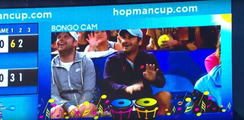 [VIDEO] Roger Federer se divierte con la "Bongo Cam" en la Copa Hopman