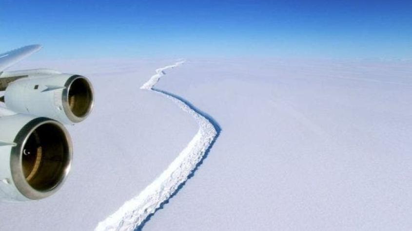 El gigantesco iceberg que está a punto de separarse de la Antártica