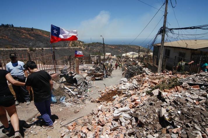 Incendio en Valparaíso: Catastro definitivo se entregará el martes 10 de enero