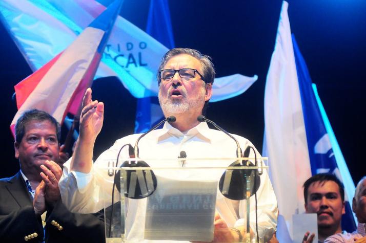 Guillier pide a la Nueva Mayoría dar "plena libertad" a militantes para votar en primarias