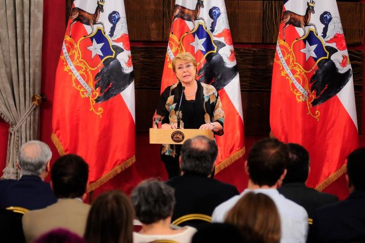 Bachelet compromete “discusión participativa y abierta” sobre matrimonio igualitario