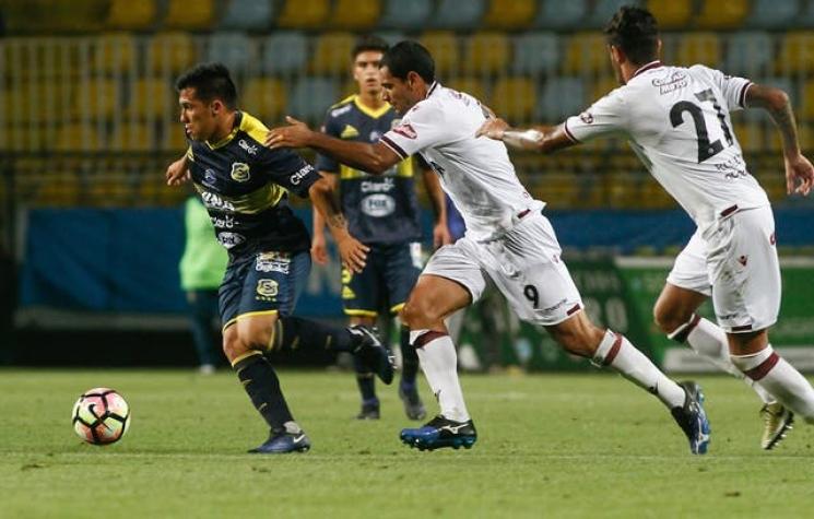 Everton cae en la "Noche Oro y Cielo" y la UC iguala ante Rosario Central con presencia de Silva