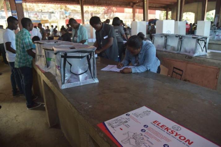Escasa participación en nuevas elecciones parlamentarias en Haití