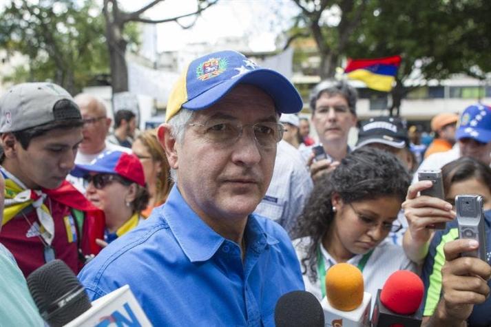 Mayoría de parlamento venezolano exigió liberación del alcalde de Caracas