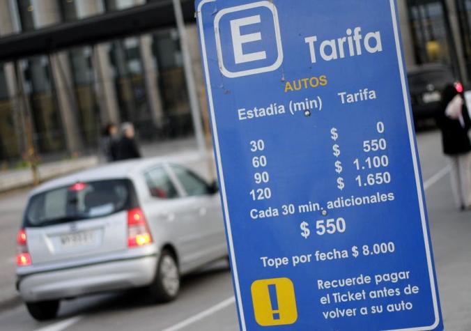 Cuánto y cómo cobrarán los principales estacionamientos de Santiago