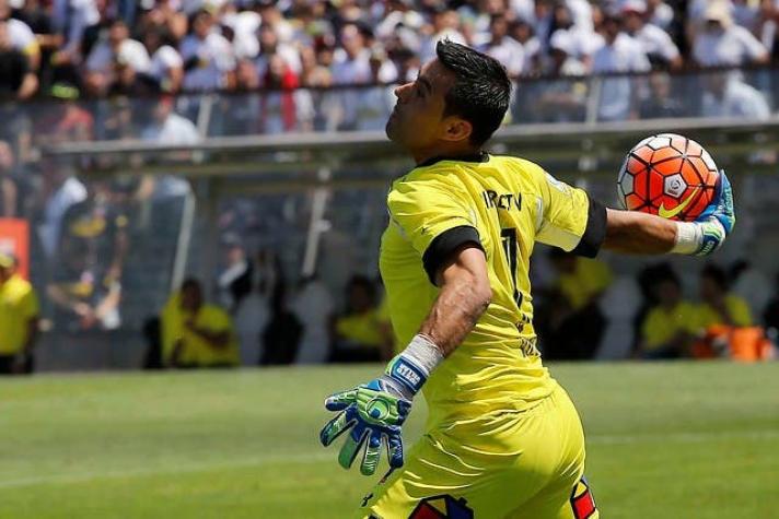Villar aclara que por ahora no piensa retirarse: “Tengo contrato con Colo Colo hasta 2018”