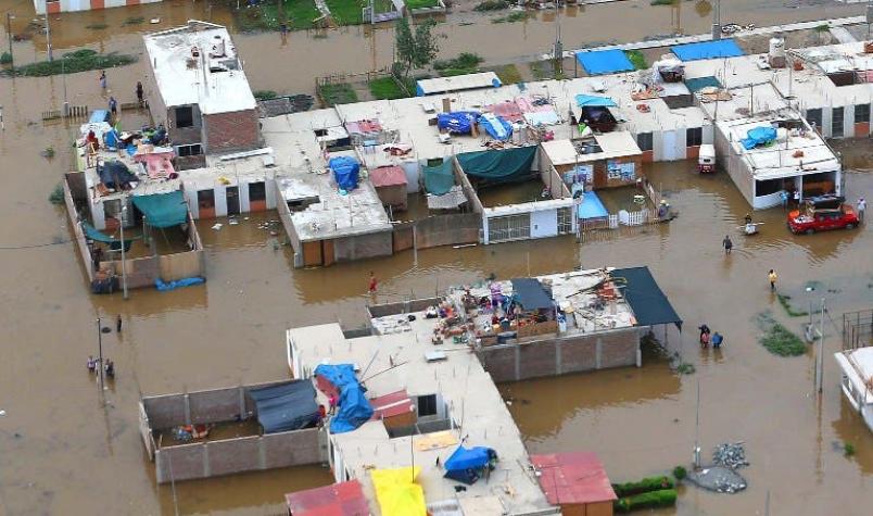 Perú: 25 muertos, 243 mil afectados y un cementerio inundado por lluvias