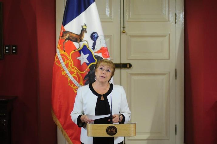 Cadem: ocho de cada diez encuestados cree que Bachelet ha hecho un mal gobierno