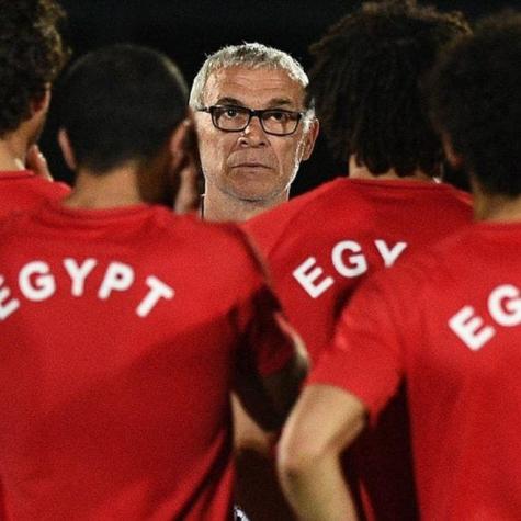Por qué el pasado del director técnico argentino Héctor Cúper tiene en vilo a todo Egipto