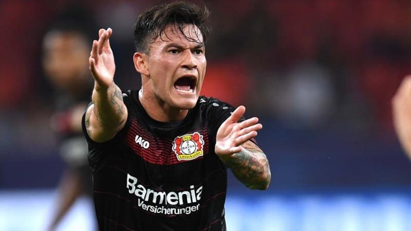 Charles Aránguiz ve acción en nueva derrota del Leverkusen por la Bundesliga