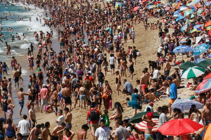 Nuevo récord: casi un millón de turistas llegaron a Chile en enero