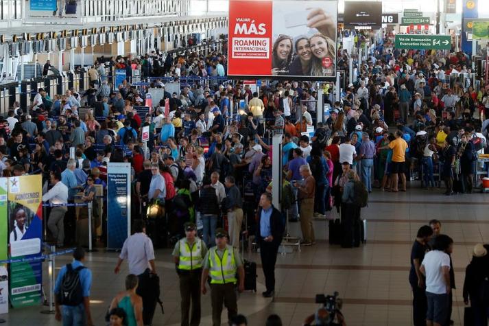 Tráfico de pasajeros en aeropuerto de Santiago ha crecido 28 veces en su historia
