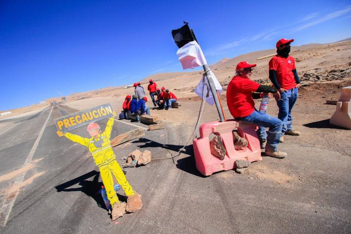 "Vencer o morir" El lema de los trabajadores de Minera Escondida que permanecen en Huelga