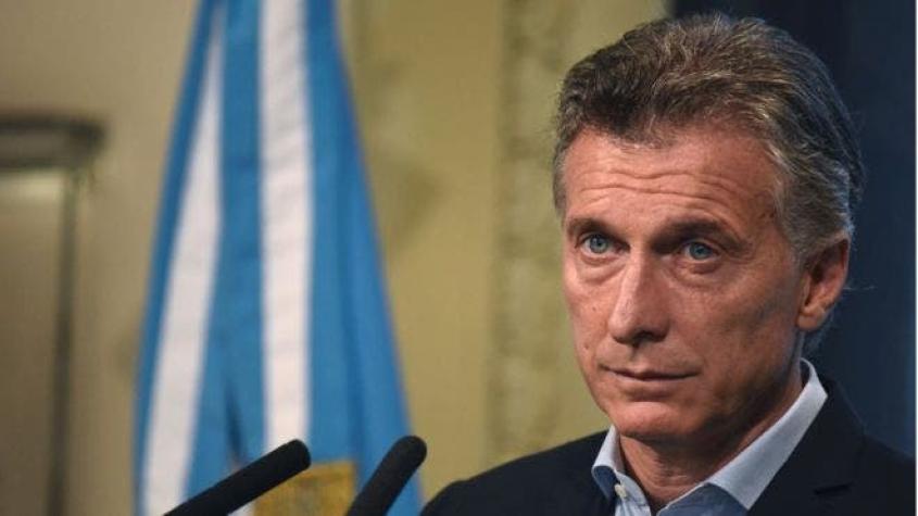 Macri da marcha atrás en el caso Correo Argentino, por el que lo acusaron de favorecer a su padre
