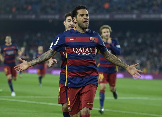 Dani Alves critica a los dirigentes de Barcelona: "No tienen idea de cómo tratar a los futbolistas"