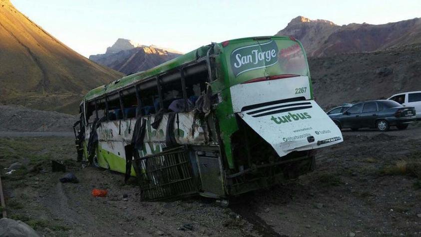 Accidente en Mendoza: conductor de Turbus amenazó con quitarse la vida