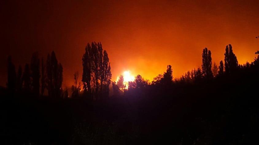 Onemi ordena evacuación de cuatro mil personas en Catillo debido a incendios forestales