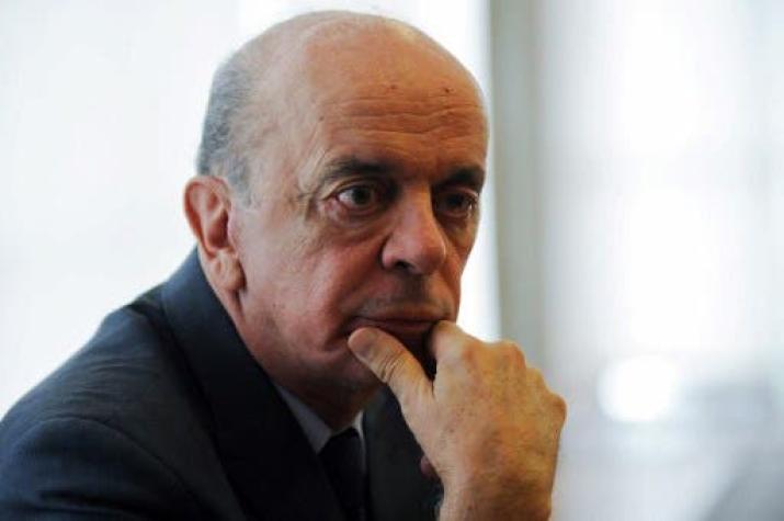 Canciller de Brasil José Serra presenta su renuncia por problemas de salud