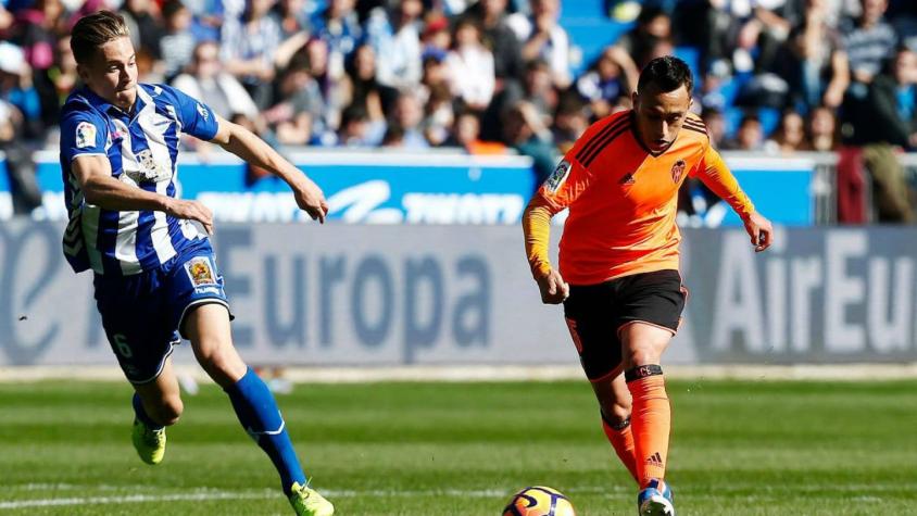[VIDEO] Fabián Orellana es expulsado en derrota de Valencia ante Alavés
