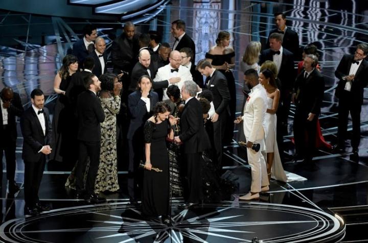 Oscar 2017: con un error histórico, "La la land" y "Moonlight" triunfan en la ceremonia de premios