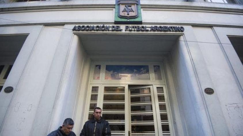 Gobierno argentino paga deuda para destrabar huelga de futbolistas