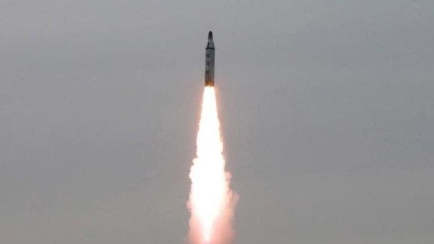 Corea del Norte lanzó cuatro misiles y tres cayeron en el mar de Japón