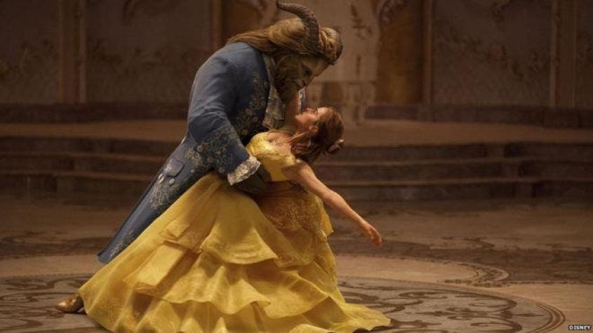 Por qué las autoridades de Rusia cuestionan la nueva versión de Disney de "La Bella y la Bestia"