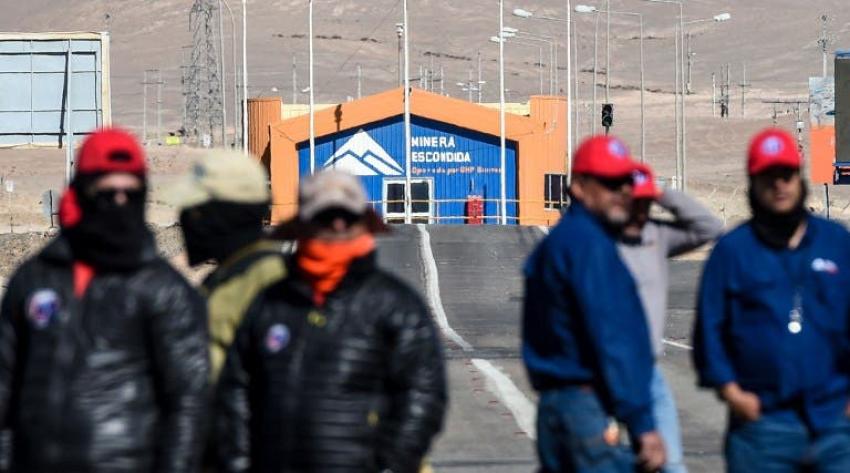 Huelga en Minera Escondida: Sindicato ofrece centrar diálogo en tres puntos