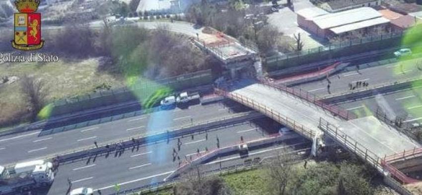 Colapso de puente en Italia deja dos muertos