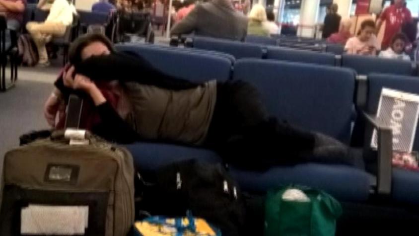 [VIDEO] Mujeres sirias logran ingresar a Chile tras ser retenidas en el aeropuerto
