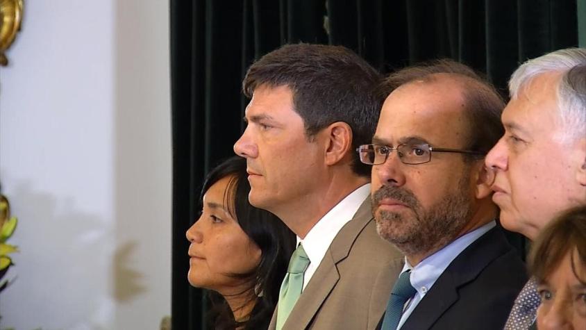 [VIDEO] La sorpresiva y hermética salida de Gómez-Lobo del gabinete