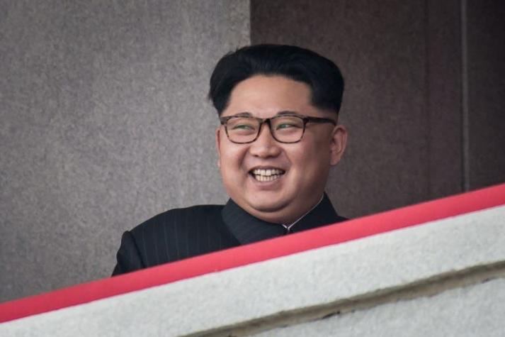 Corea del Norte prueba un nuevo motor de cohete en presencia de Kim Jong-un