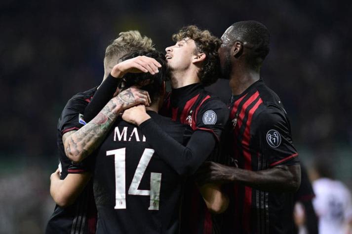 Técnico de AC Milan elogia a Matías Fernández: "Tiene grandes cualidades y es bueno verlo jugar"