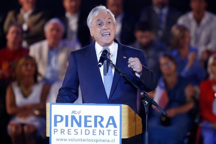 Sebastián Piñera analiza el escenario político en seminario