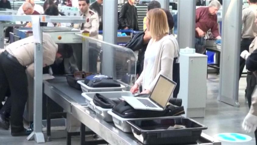 [VIDEO] EE. UU. e Inglaterra endurecen restricciones de aparatos digitales en vuelos comerciales