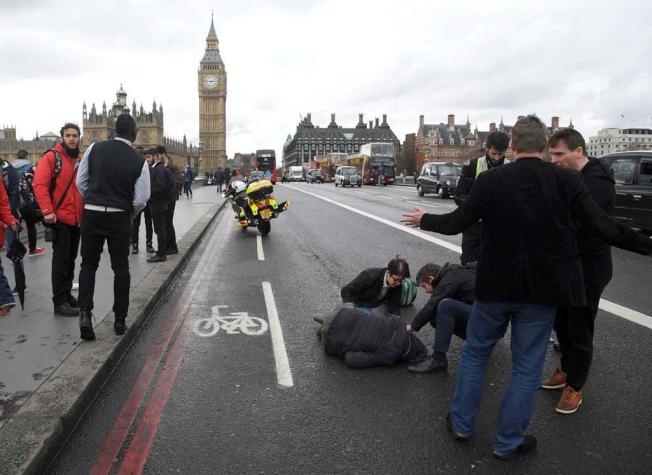 Aumentan a cinco los muertos por el ataque terrorista en Londres