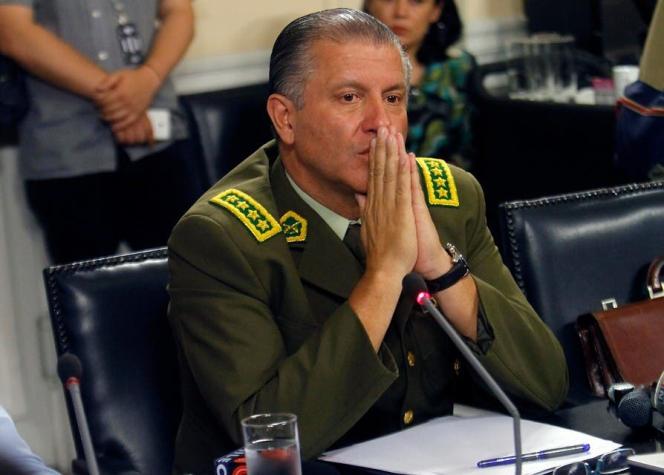 General Villalobos: "Quienes tenían que vigilar, robaban"